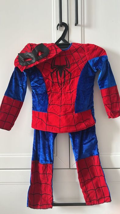 Продам новогодние костюмы