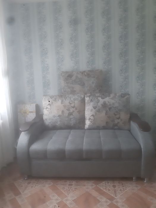 Продам Диван угловой! Хороший, мягкий,удобный! В хорошем состоянии!