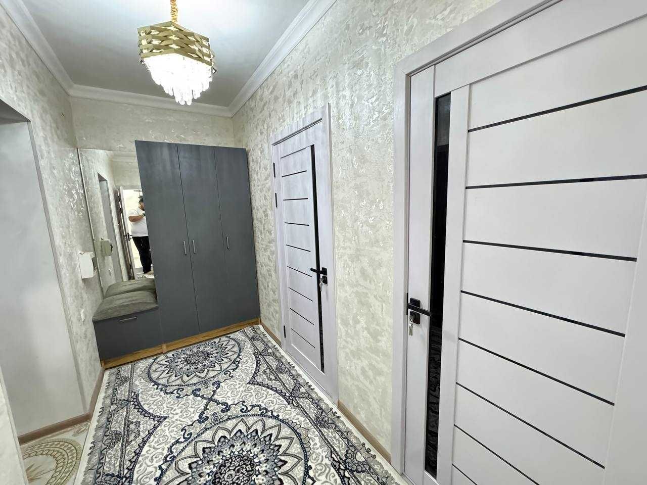 2х комнатная квартира на 6 этаже 43кв\м, в Самарканде