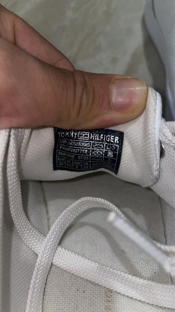 Tommy hilfiger кецове