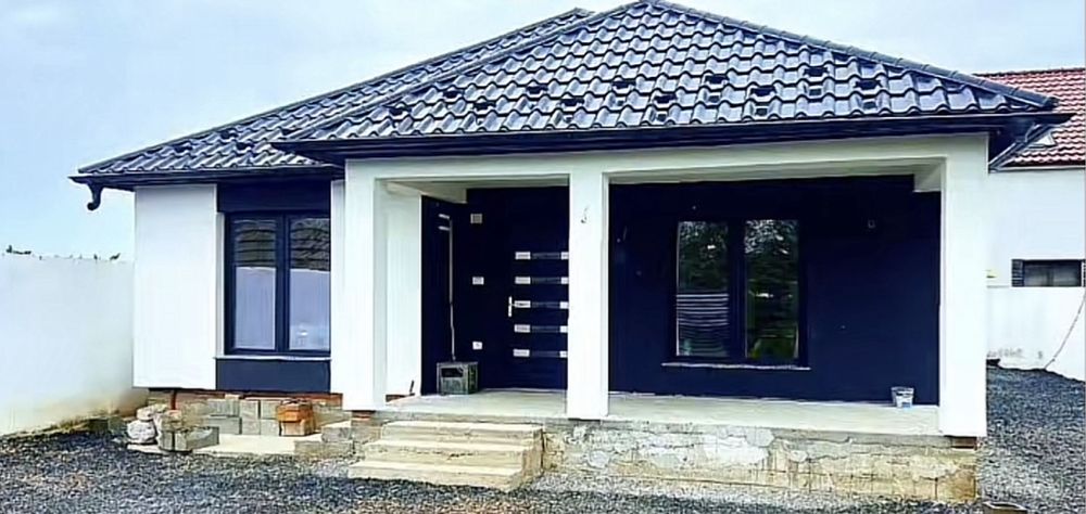 Case pe structura metalica la comanda