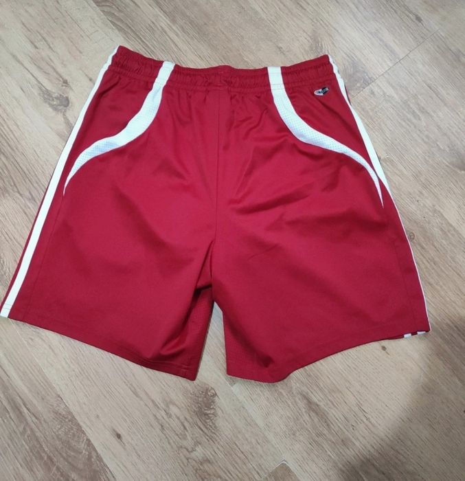 Pantaloni scurți Adidas mărimea M
