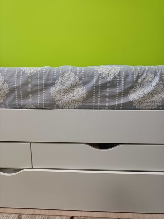 Легло сандвич / две легла