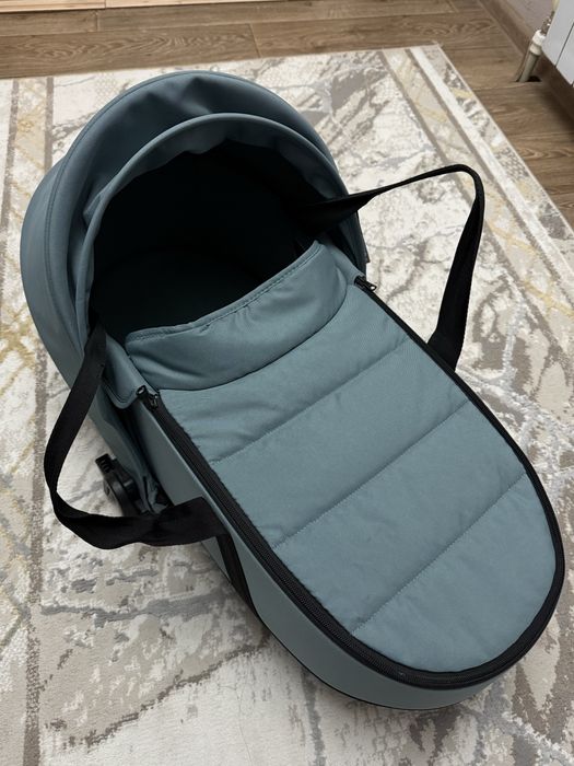 Продаю люльку YOYO BABYZEN2