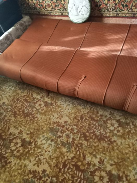 Диван на запчасти