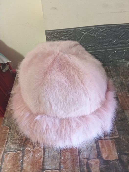 Шапки,нови-10 лв брой