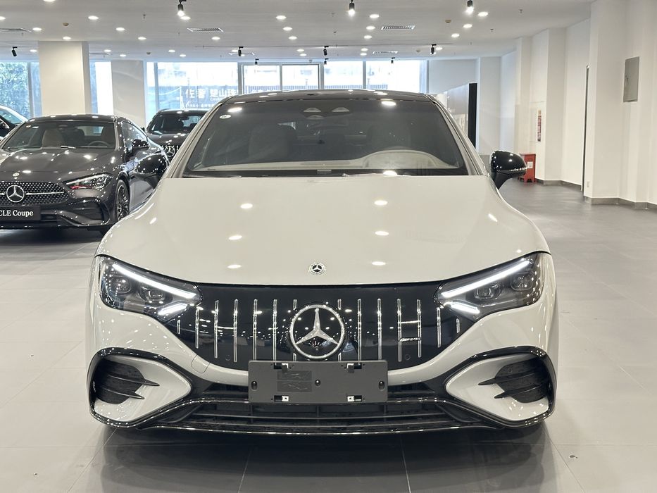 Mersedes EQE AMG E53 Новая !