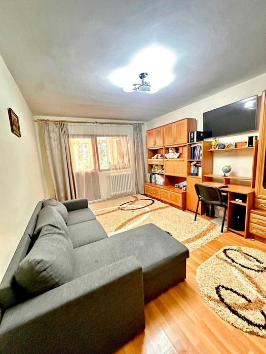 PF vanzare
Apartament  2 camere decomandat 55m DACIA