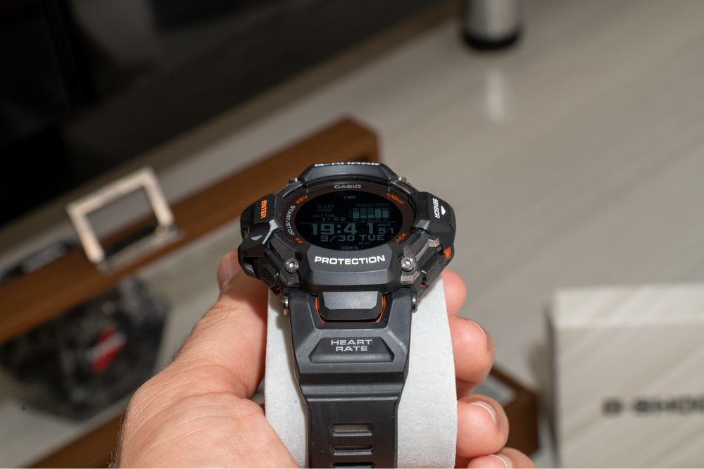 Casio hybrid G-shock GBD H2000  Smartwatch solar charge