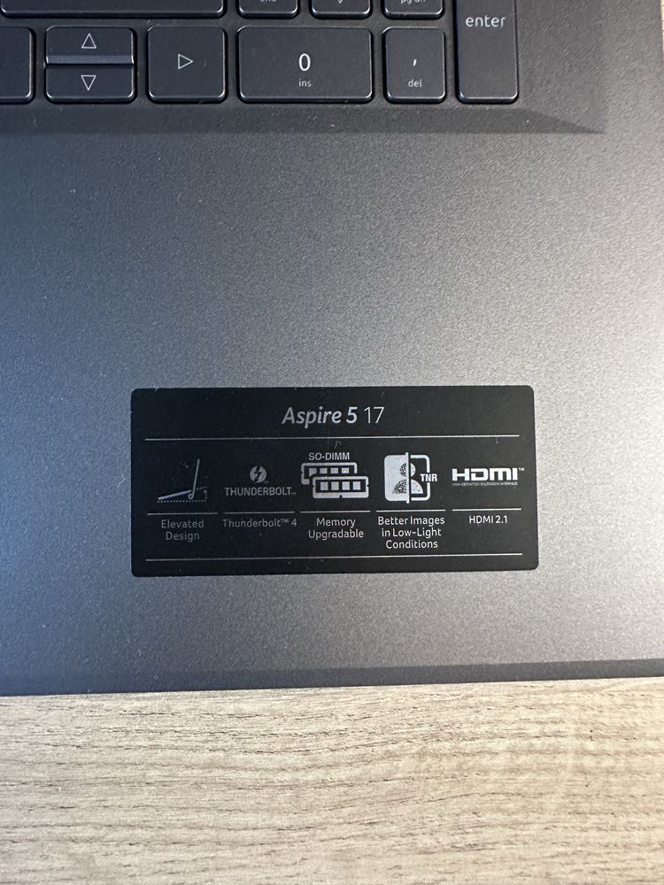 Acer Aspire 5 с 8 месеца гаранция