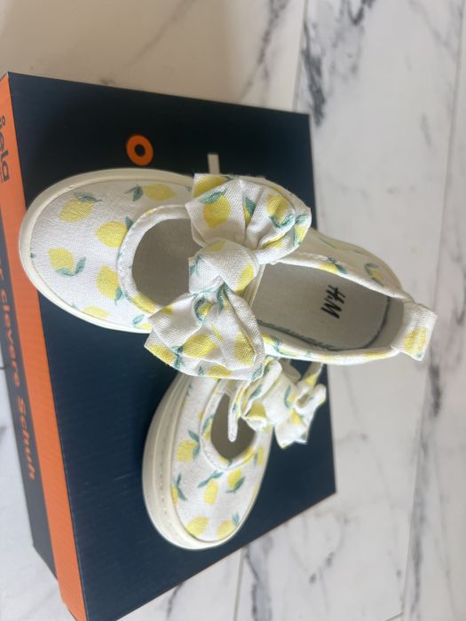 Обувки за момиченце - 25 номер