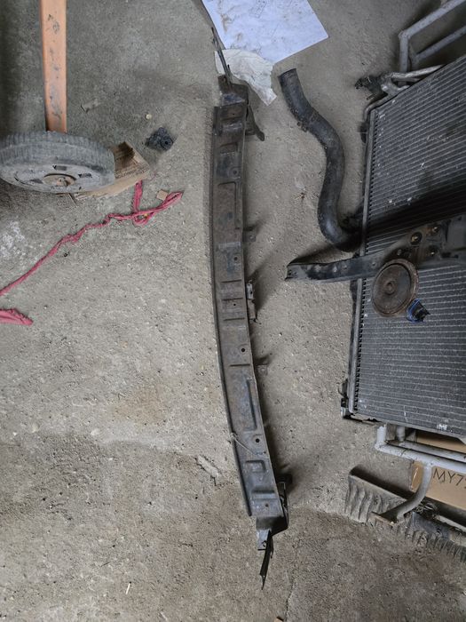 Vand piese Santa Fe 2003