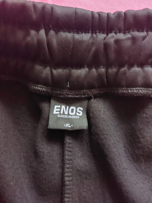 Pantaloni Cargo .