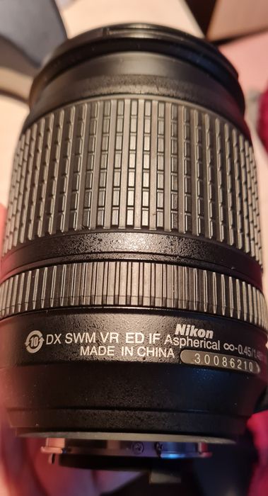 Vând obiectiv Nikon 18-140mm 3,5-5,6G DX SWM VR ED