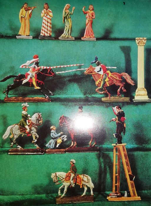 "Гид по коллекции антикварных солдатиков" "Польское прикладное искусст