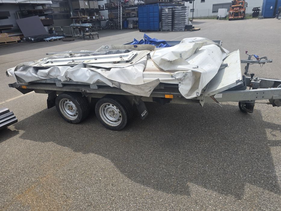 Vand remorci de la 750kg-3000kg aduse din Germania