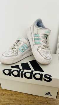 Детски обувки Adidas, Nike и Zara.