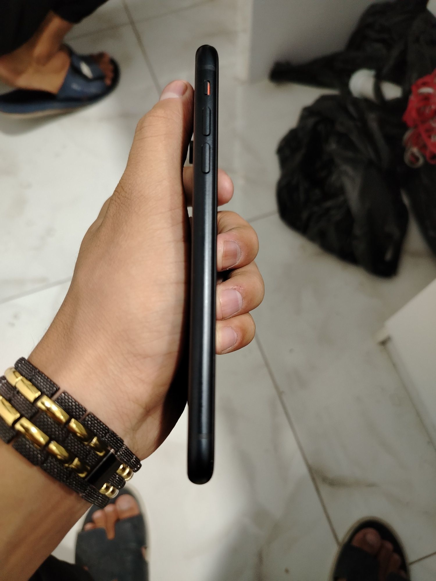 Iphone xr sotiladi ishlatish uchun ideal