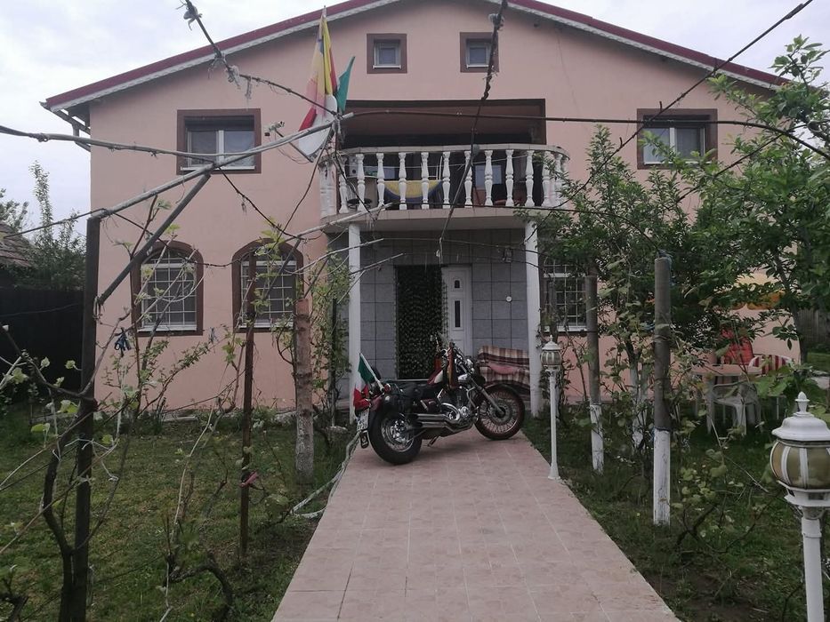 Casă din 2010 construcție Solida