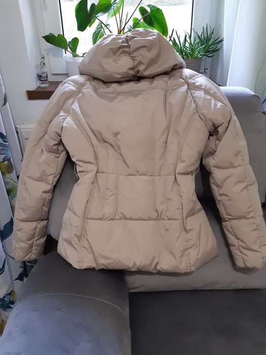 Vind geaca dama mărimea M