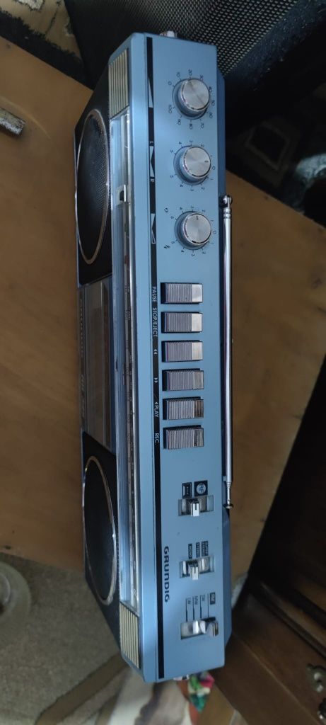 Grunding RR 345 ( radio-casetofon )