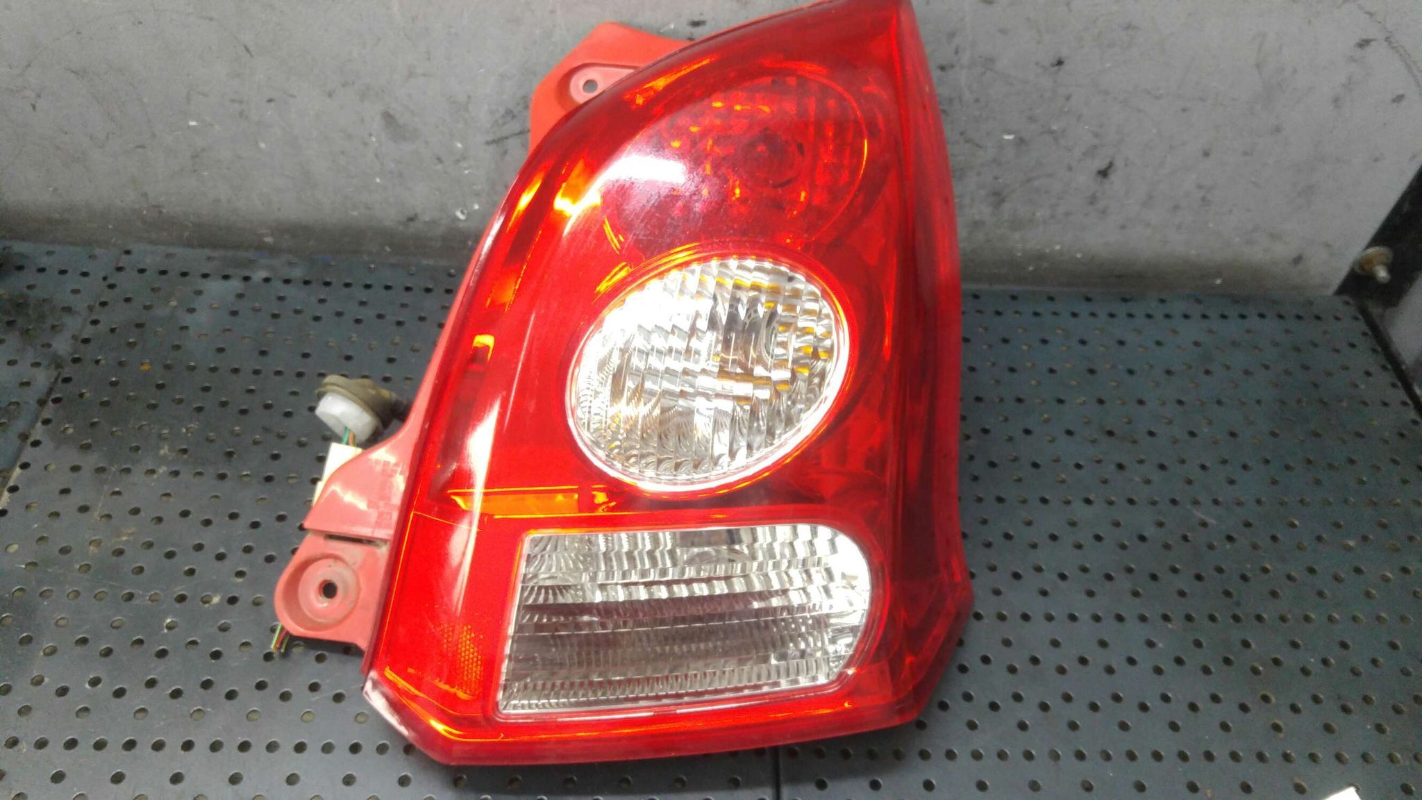 Stop tripla lampa dreapta nissan pixo ua0 22017092