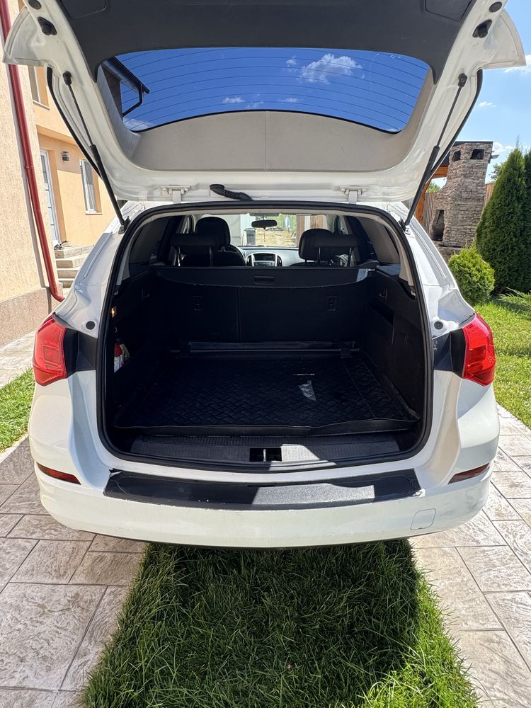 Opel astra J  2012