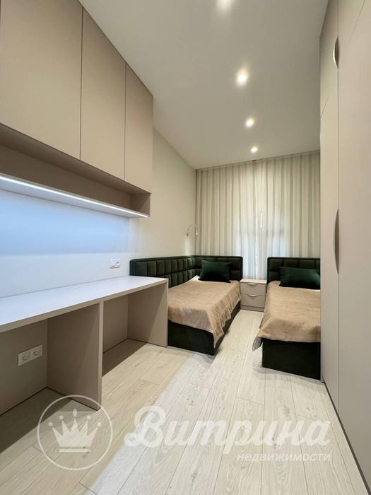 Продаётся 3-комнатная квартира ул. Бобура