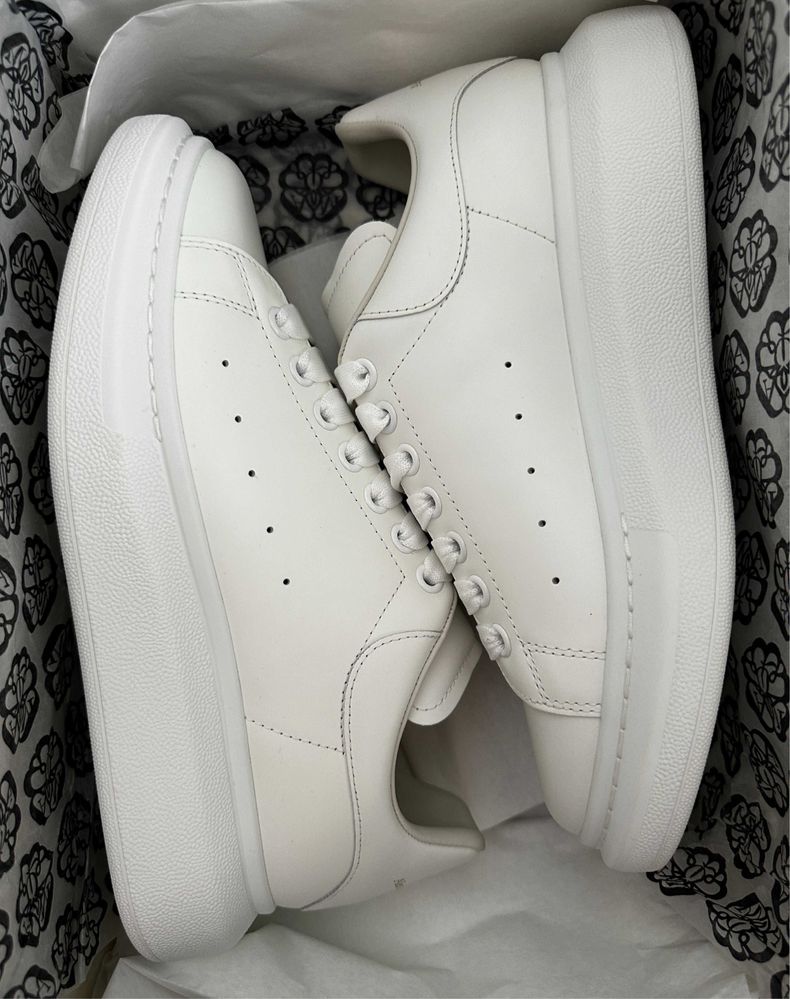 Adidasi Alexander Mcqueen albi full piele naturala