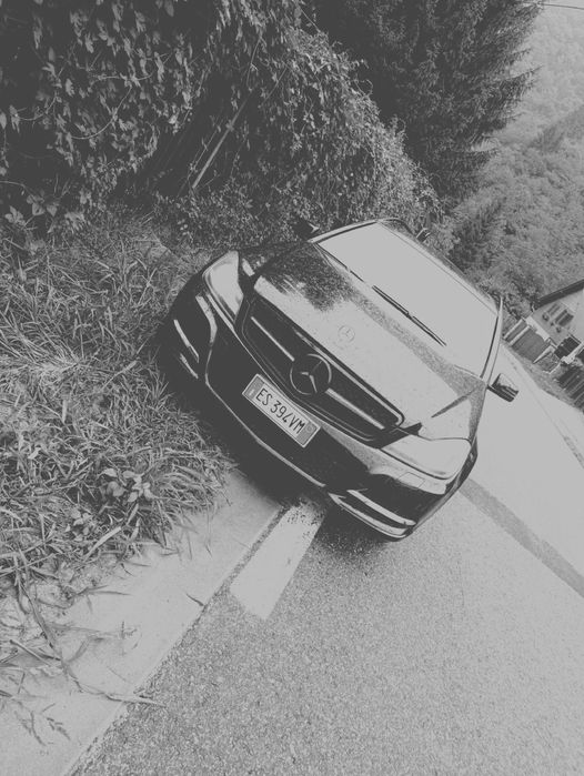 Vând Mercedes class c 2013