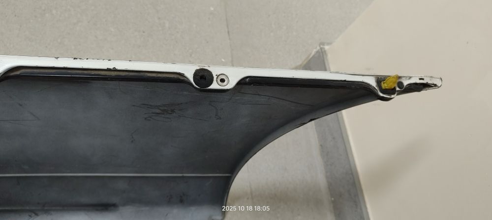 Бампер на Лексус задний