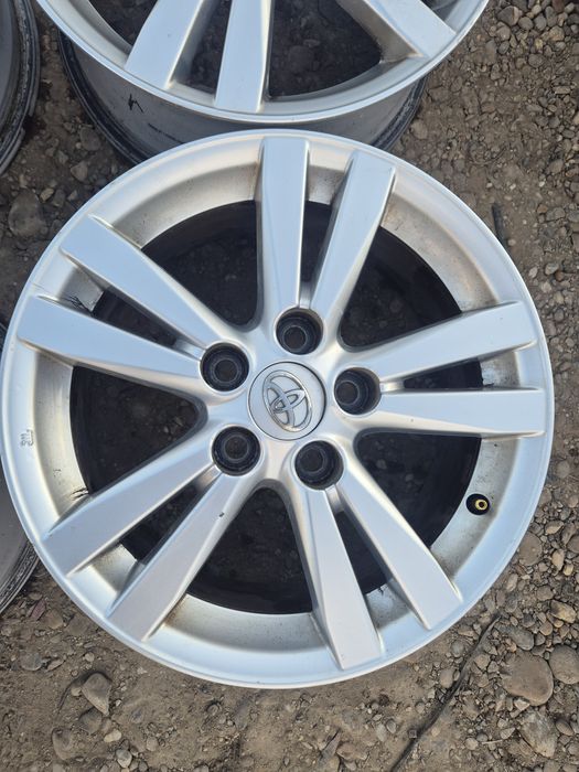 Jante R16 toyota avensis t27