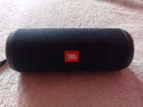 În boxă bluetooth JBL originală