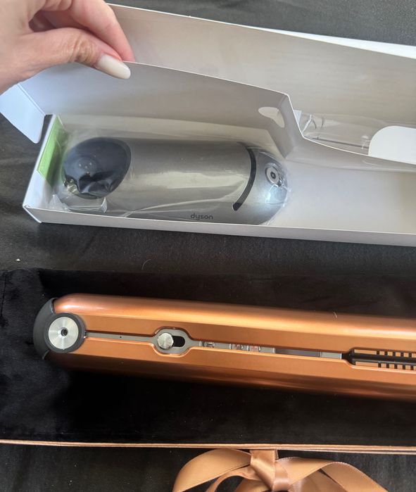 преса за коса Dyson coral