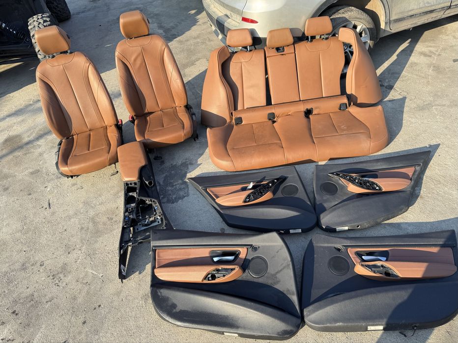 BMW F30 Кожен салон