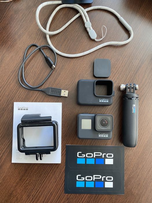 GoPro Hero 7 Black + 128 GB карта памет и принадлежности