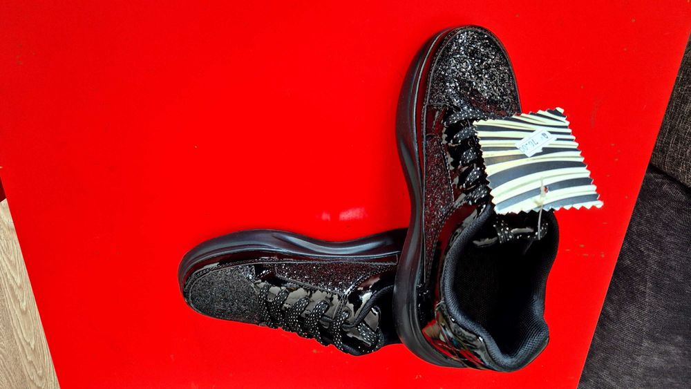 Намалени от 76лв Обувки нови с етикет