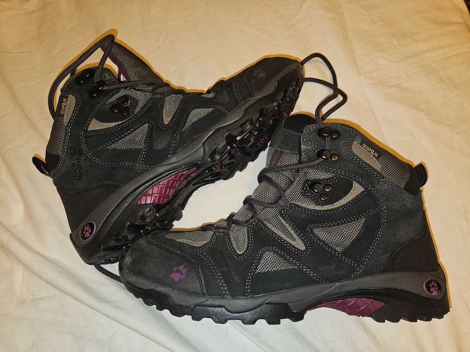 Ghete Jack wolfskin 40 drumetie munte iarna stare impecabila