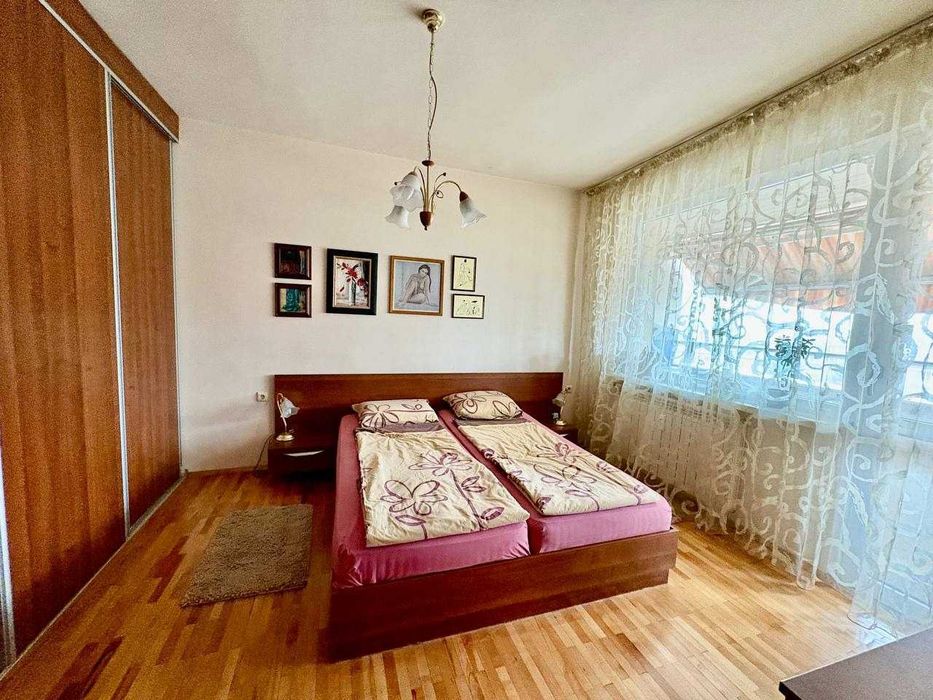Продава се Тристаен апартамент в София, Витоша - 100 кв.м за 1930 €/кв.м - Снимка #3