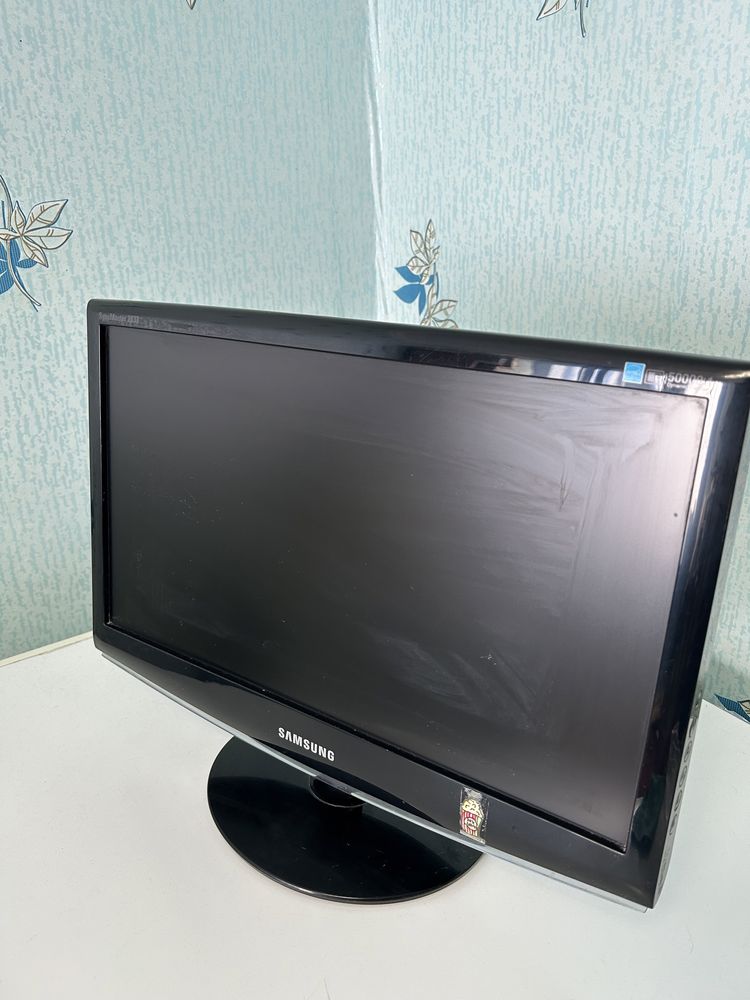 Монитор Samsung