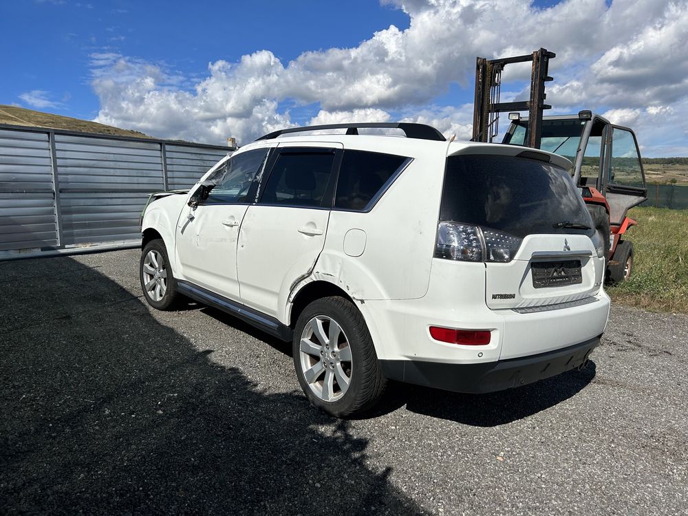 Dezmembrez (piese)Mitsubshi Outlander 2.2  156 cp an 2010-2012  E5