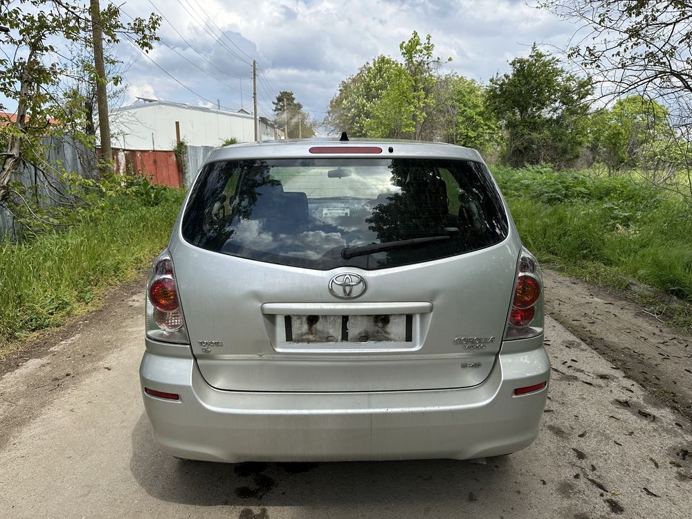 Toyota Corolla Verso 2.2 D4D на части