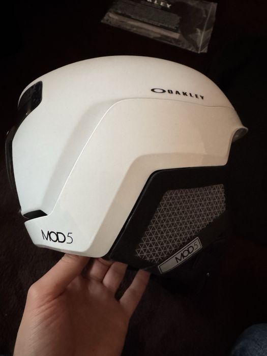 Ски каска Oakley Mod 5