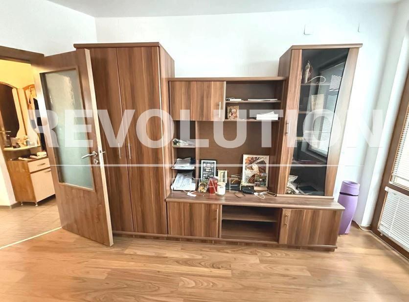 Дава се под наем Двустаен апартамент в Варна, Окръжна болница - 60 кв.м за 448.8 € - Снимка #2