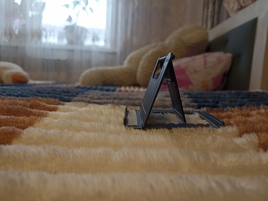 Подставка для телефона или планшета