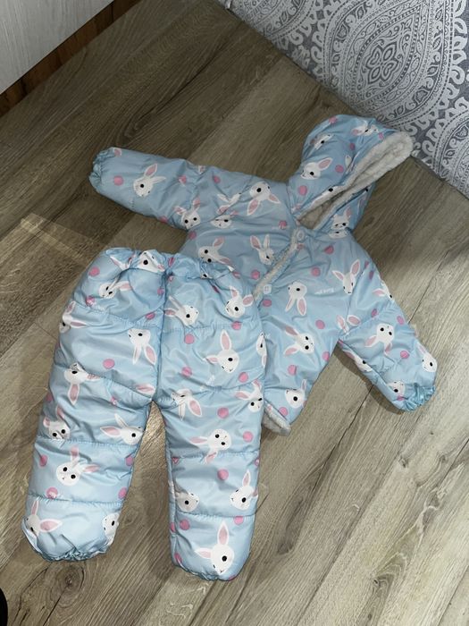 Продам,костюм на девочку