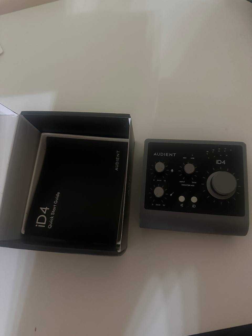 Audient id 4 mk 2 като нова