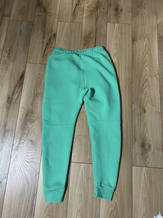 Trening nike tech verde