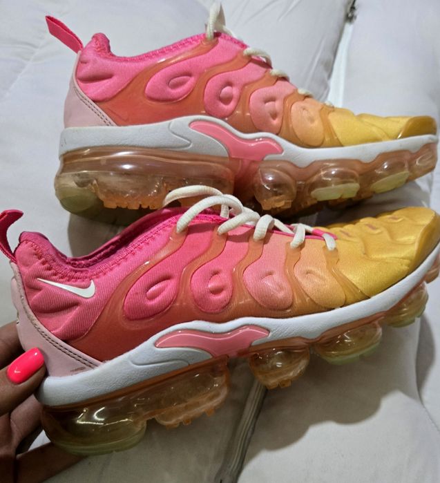 Nike Air Vapormax Plus pink оригинални дамски сникърси 38. Номер