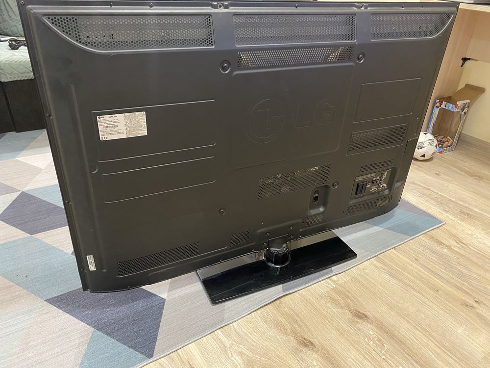 Телевизор LG 50 инча